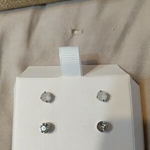 Elegant Silver Stud Earrings Set